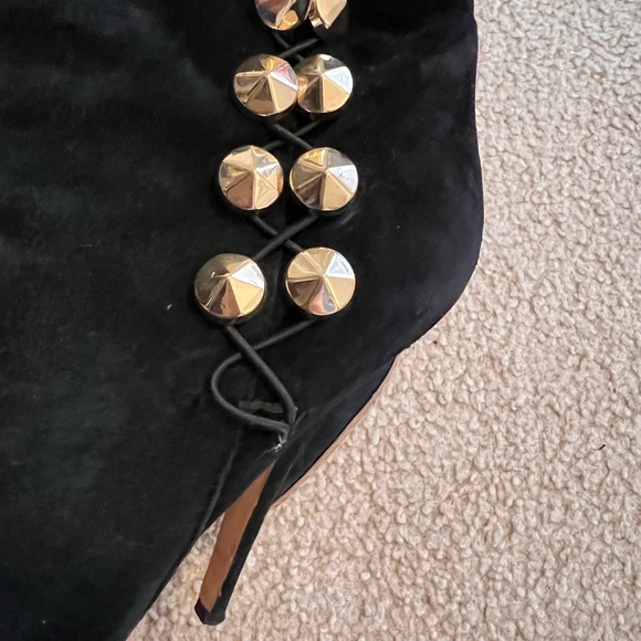 Vince Camuto black booties with gold buttons size 8 💕✨ - Picture 11 of 13